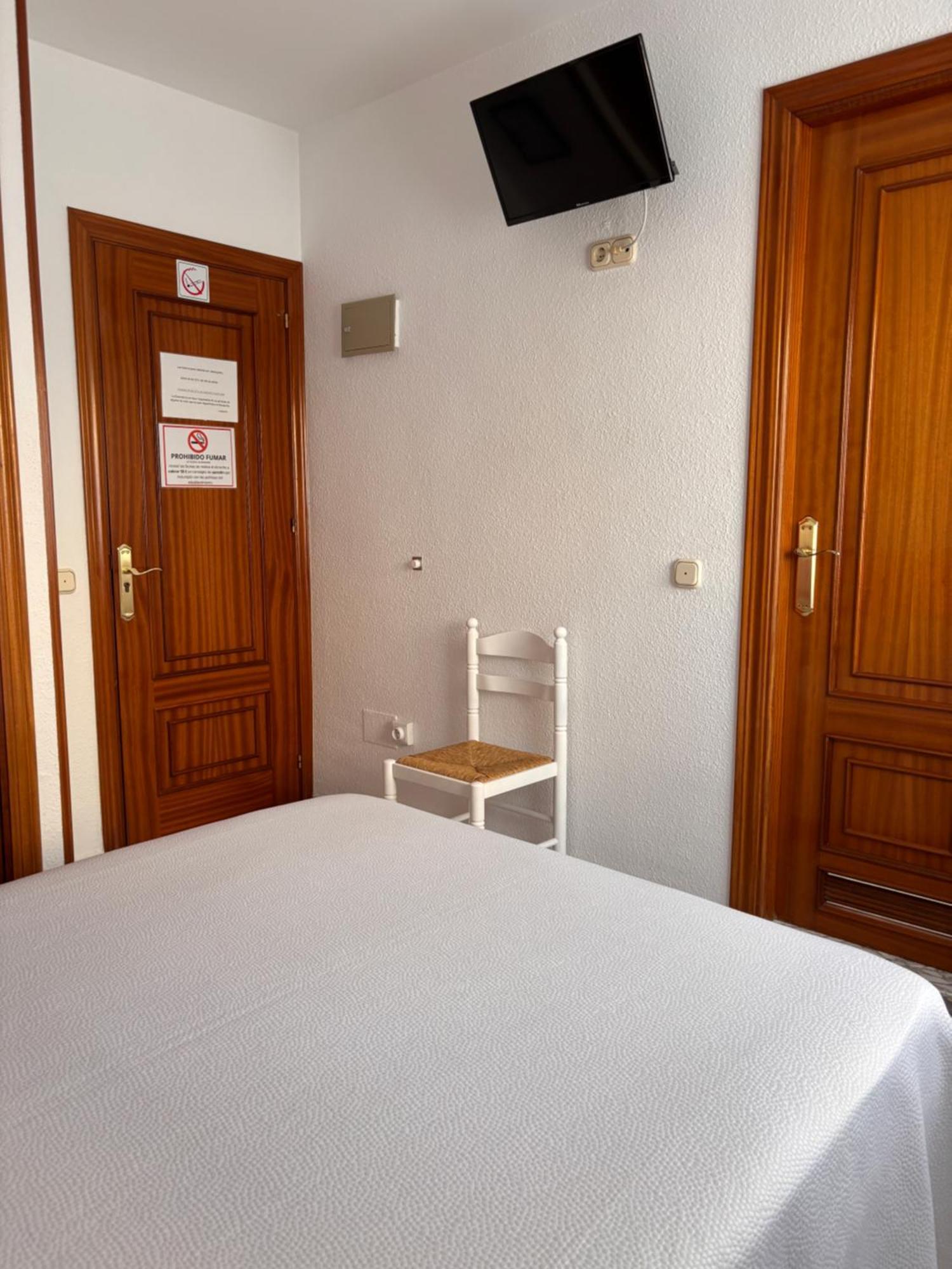 Hostal Las Dunas Cabo De Gata ภายนอก รูปภาพ
